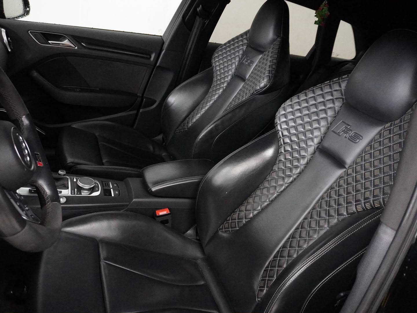 AUDI RS3 Sportback 2.5 TSI quattro S-tronic ABT Performance-showroom-element-3