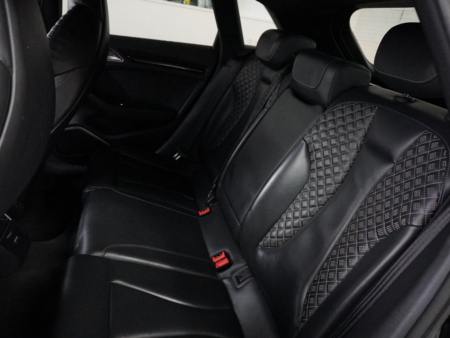 AUDI RS3 Sportback 2.5 TSI quattro S-tronic ABT Performance-image-4
