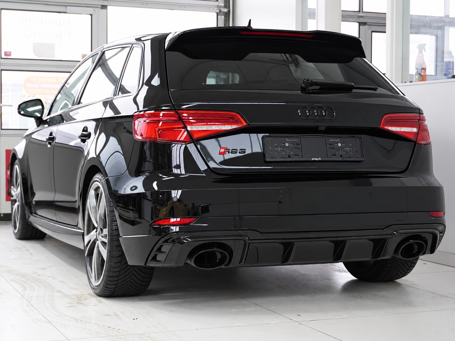 AUDI RS3 Sportback 2.5 TSI quattro S-tronic ABT Performance-showroom-element-1