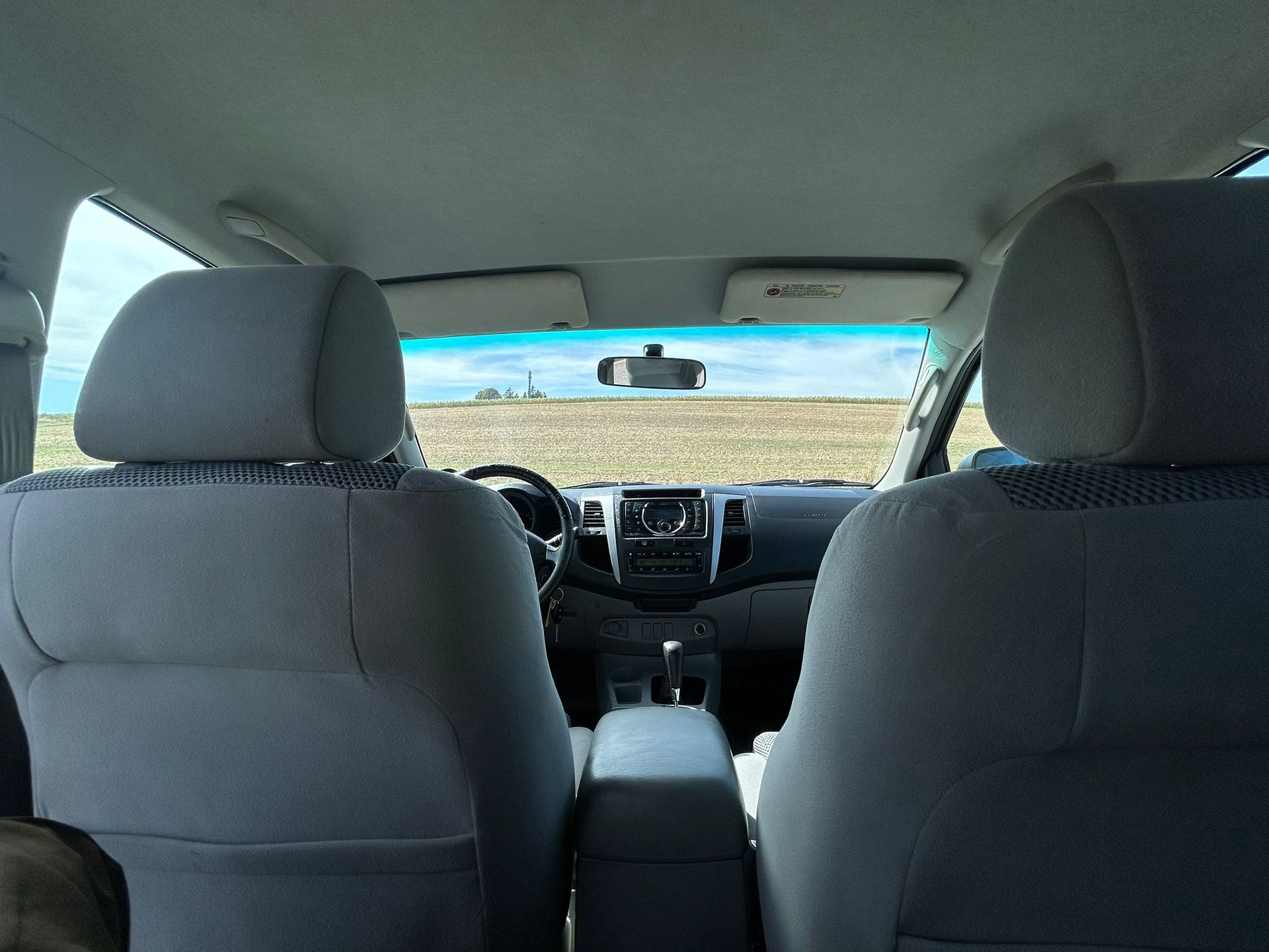 TOYOTA Hilux 4x4 DoubleCab LineaSol Premium A-image-56