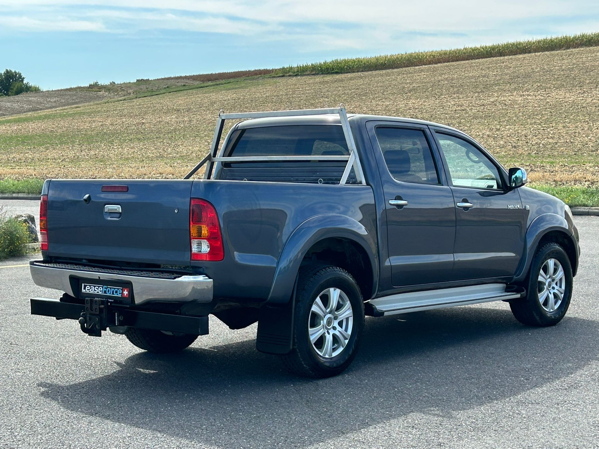 TOYOTA Hilux 4x4 DoubleCab LineaSol Premium A-image-21