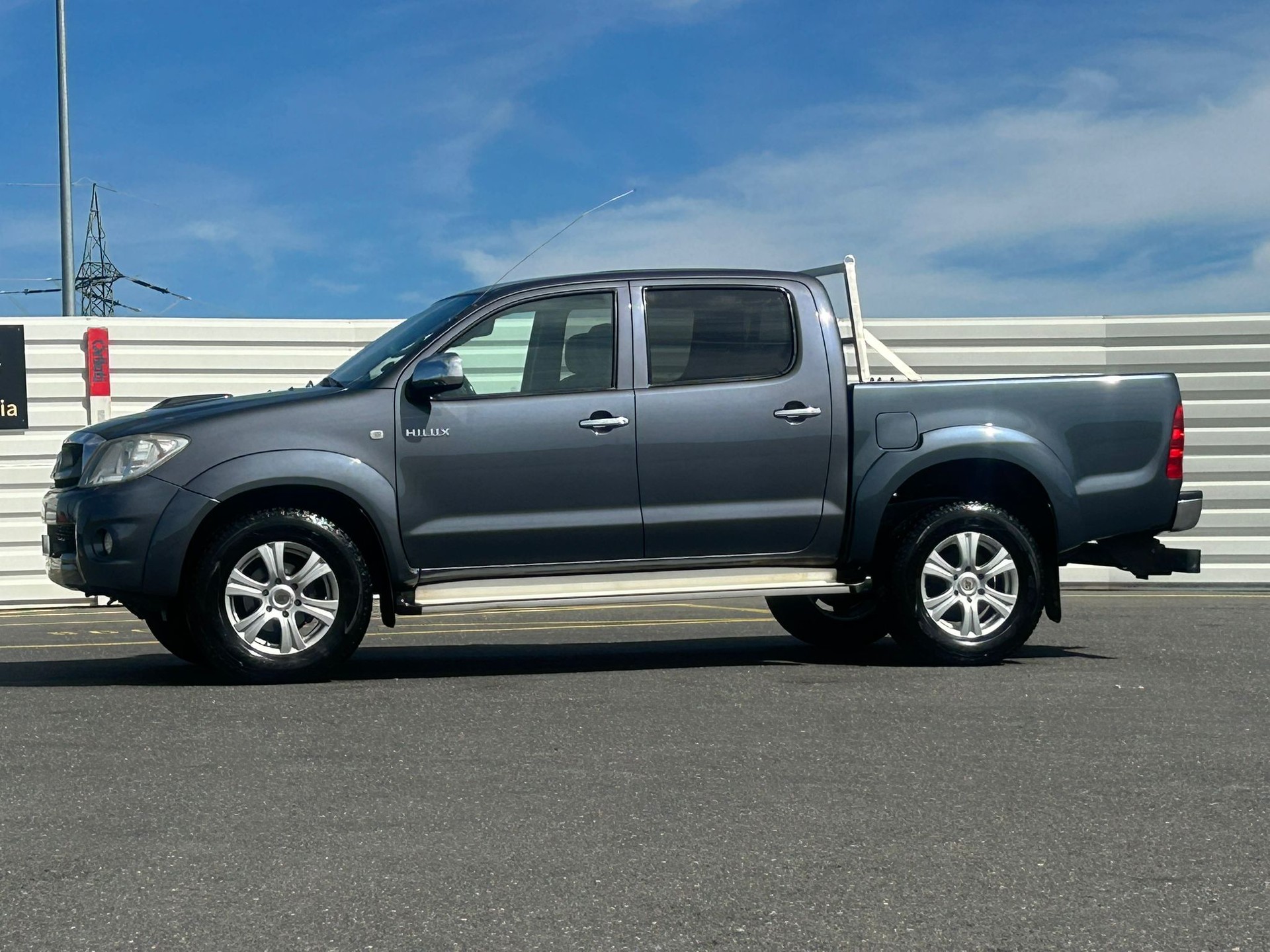 TOYOTA Hilux 4x4 DoubleCab LineaSol Premium A-image-39