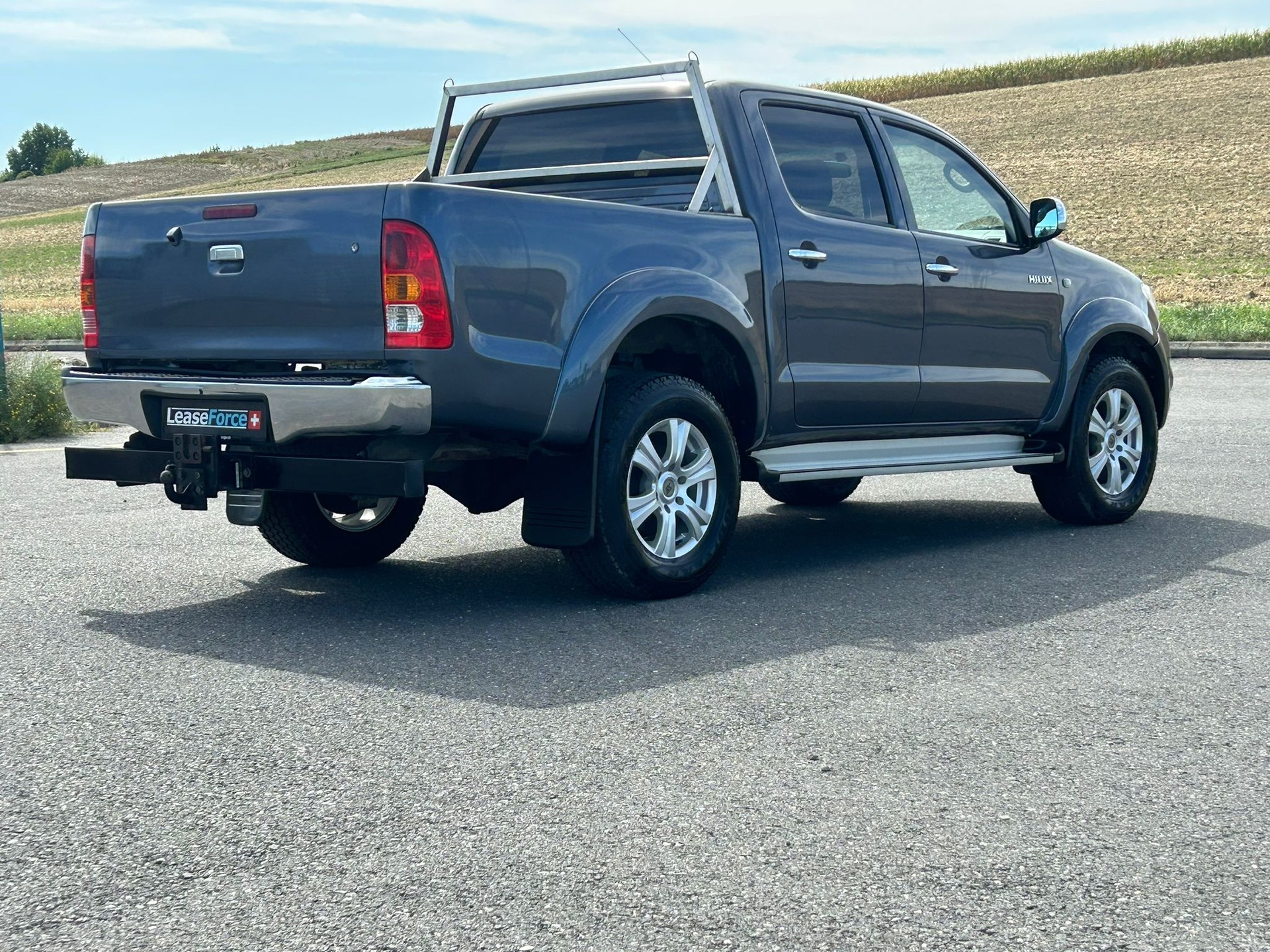 TOYOTA Hilux 4x4 DoubleCab LineaSol Premium A-image-20