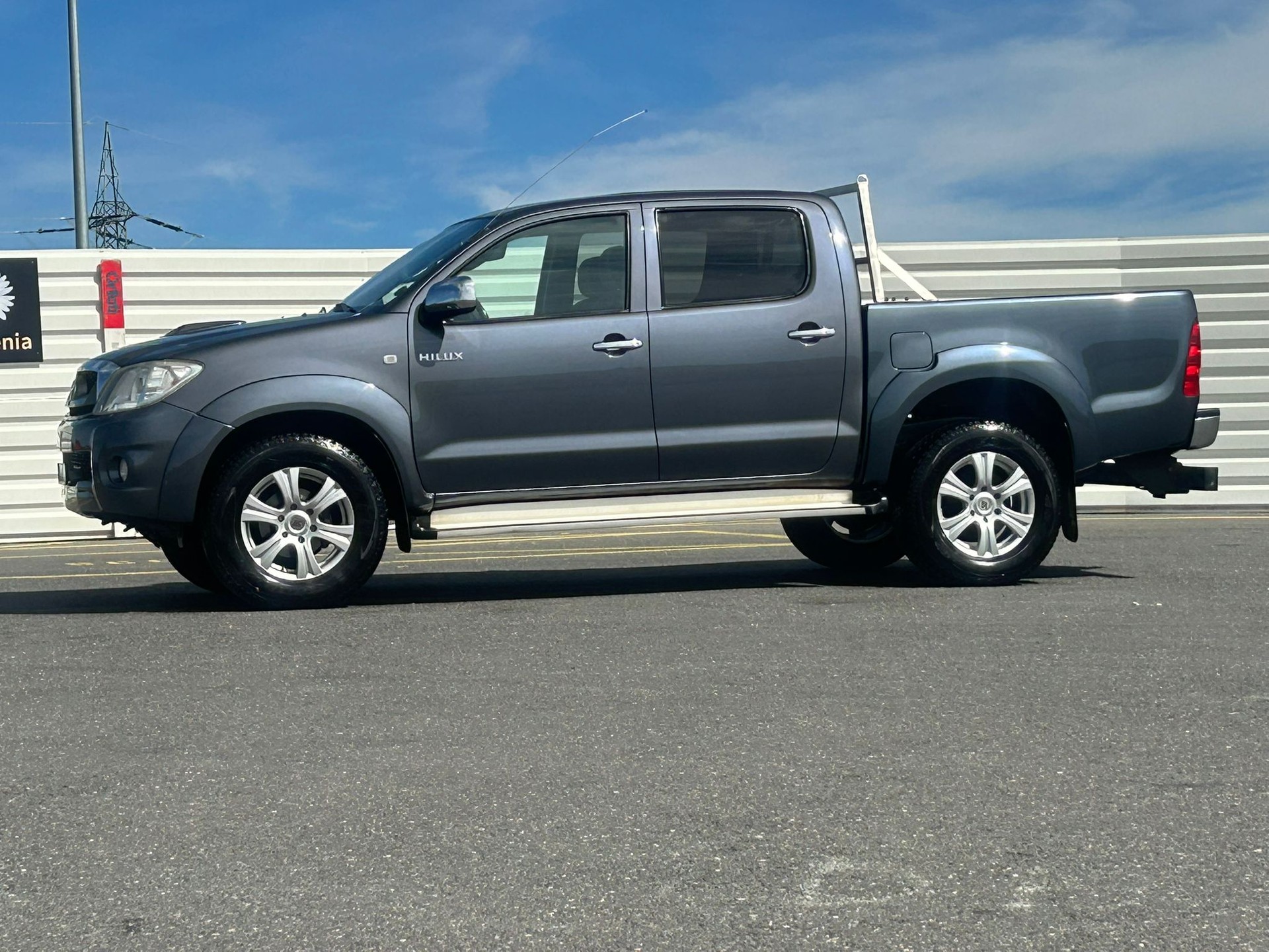 TOYOTA Hilux 4x4 DoubleCab LineaSol Premium A-image-37
