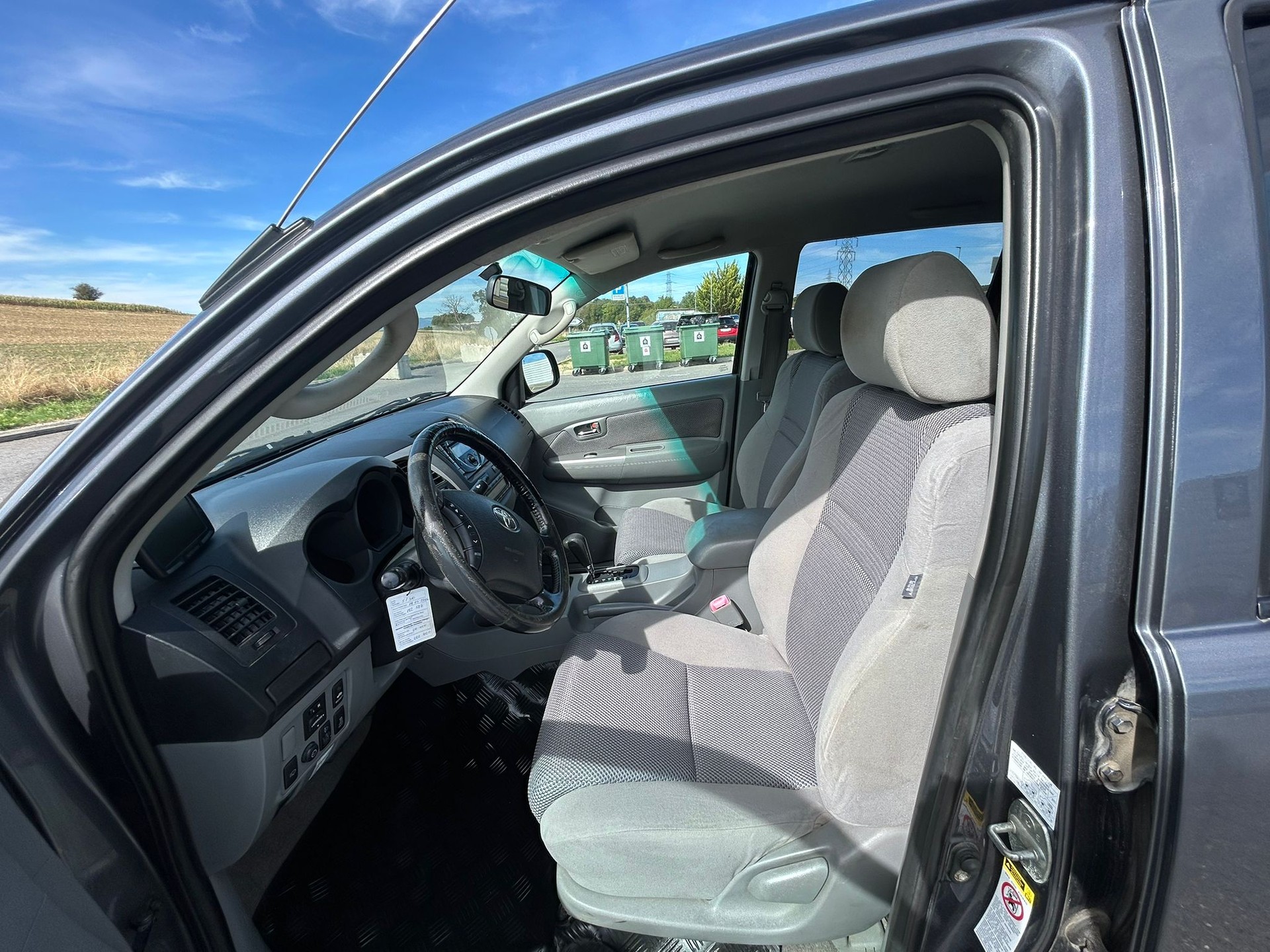 TOYOTA Hilux 4x4 DoubleCab LineaSol Premium A-image-55