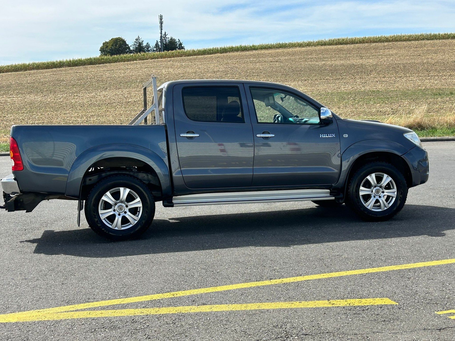 TOYOTA Hilux 4x4 DoubleCab LineaSol Premium A-image-15