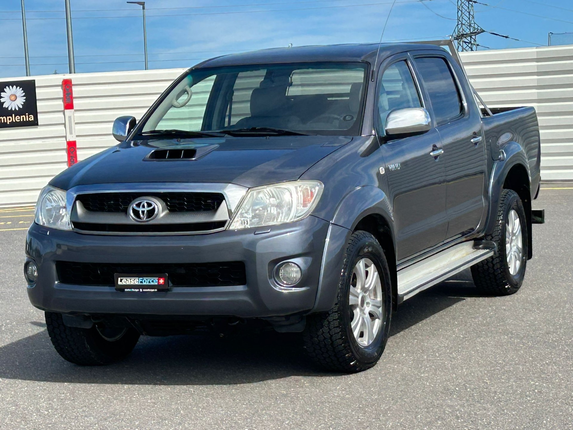 TOYOTA Hilux 4x4 DoubleCab LineaSol Premium A-image-44