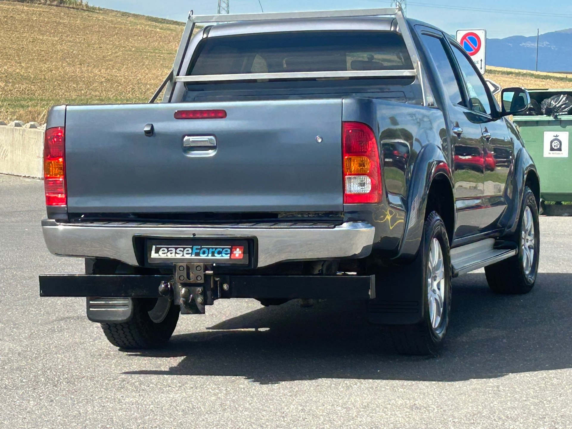 TOYOTA Hilux 4x4 DoubleCab LineaSol Premium A-image-22