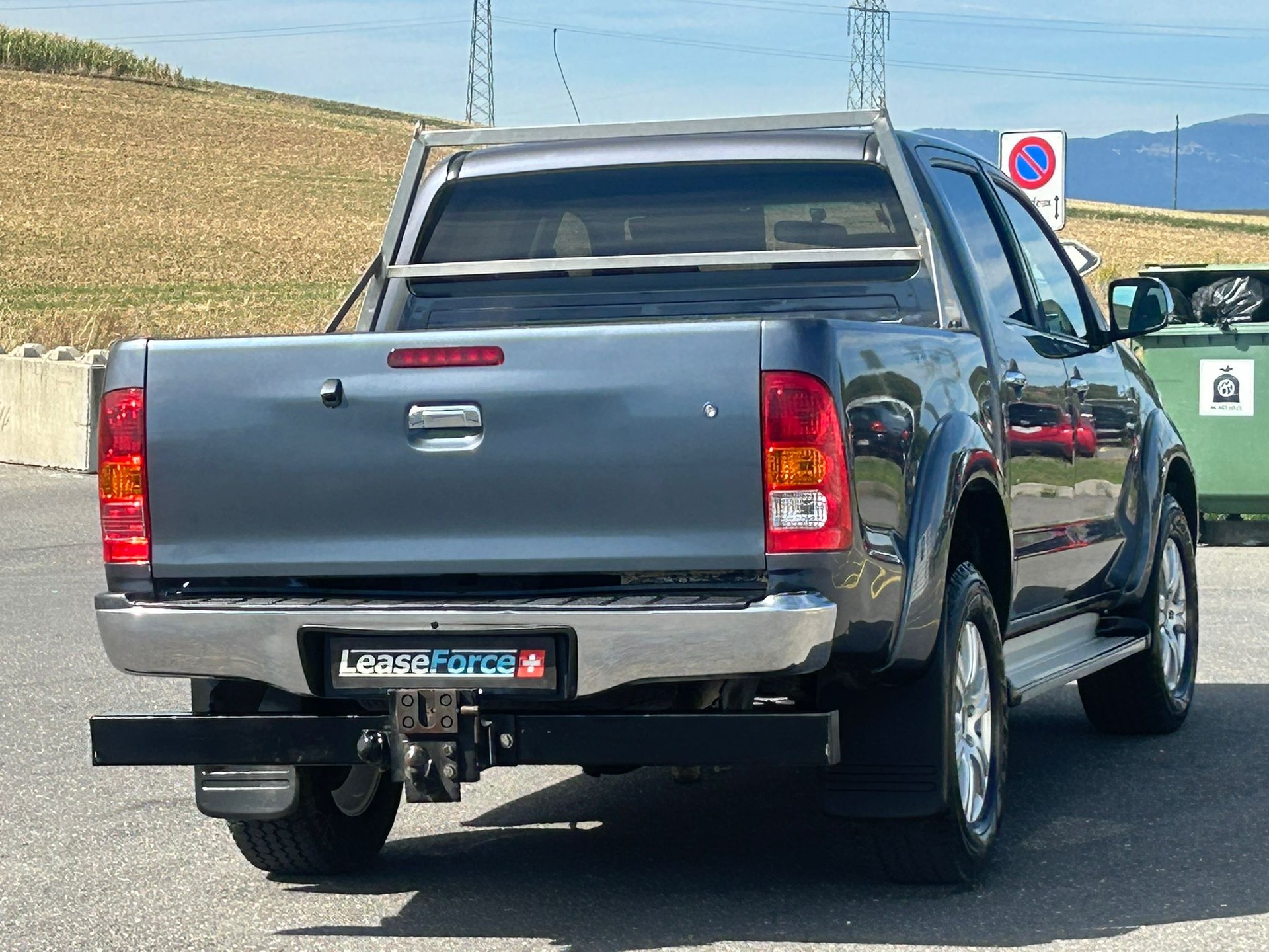 TOYOTA Hilux 4x4 DoubleCab LineaSol Premium A-image-23