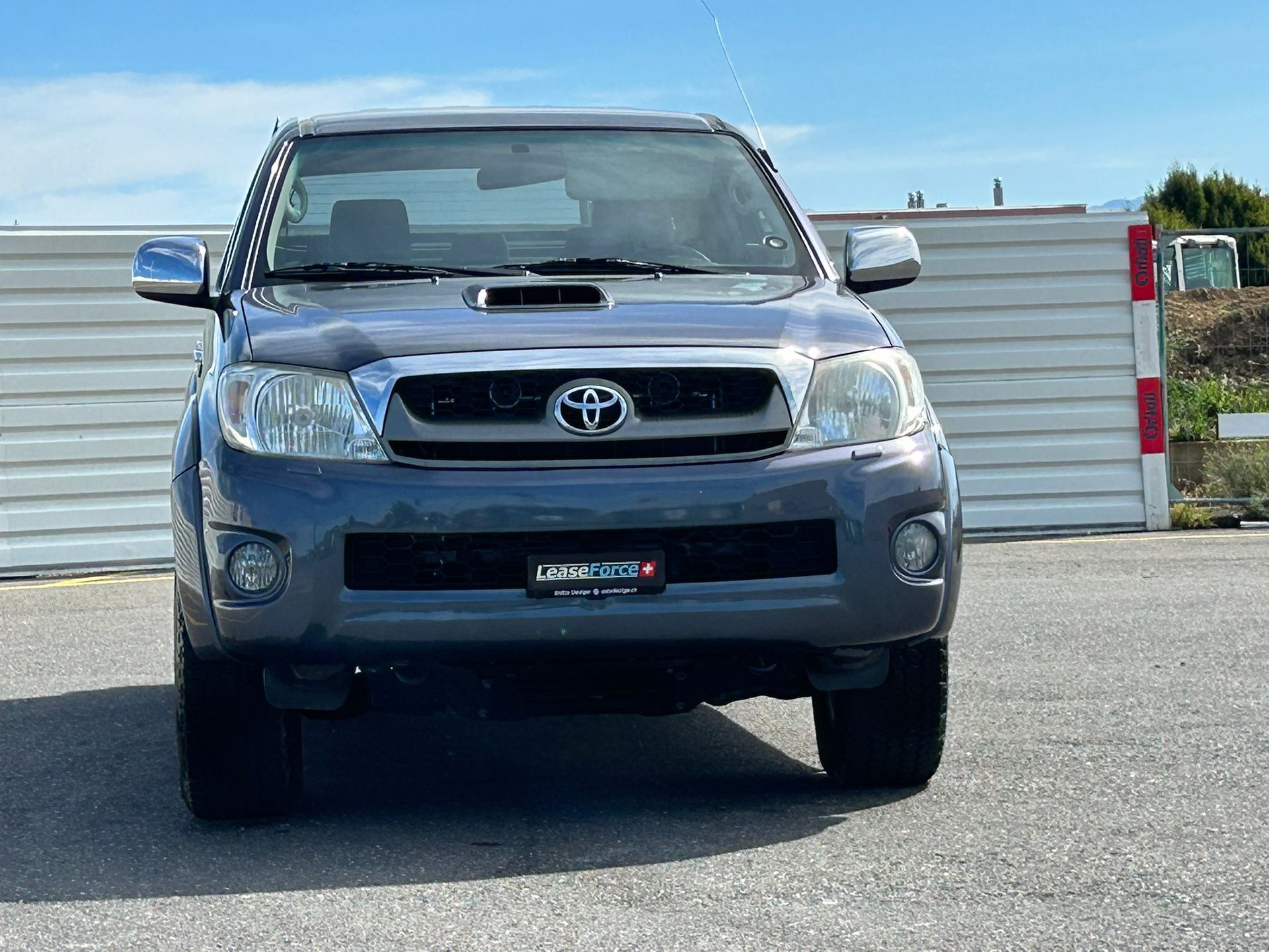 TOYOTA Hilux 4x4 DoubleCab LineaSol Premium A-image-6