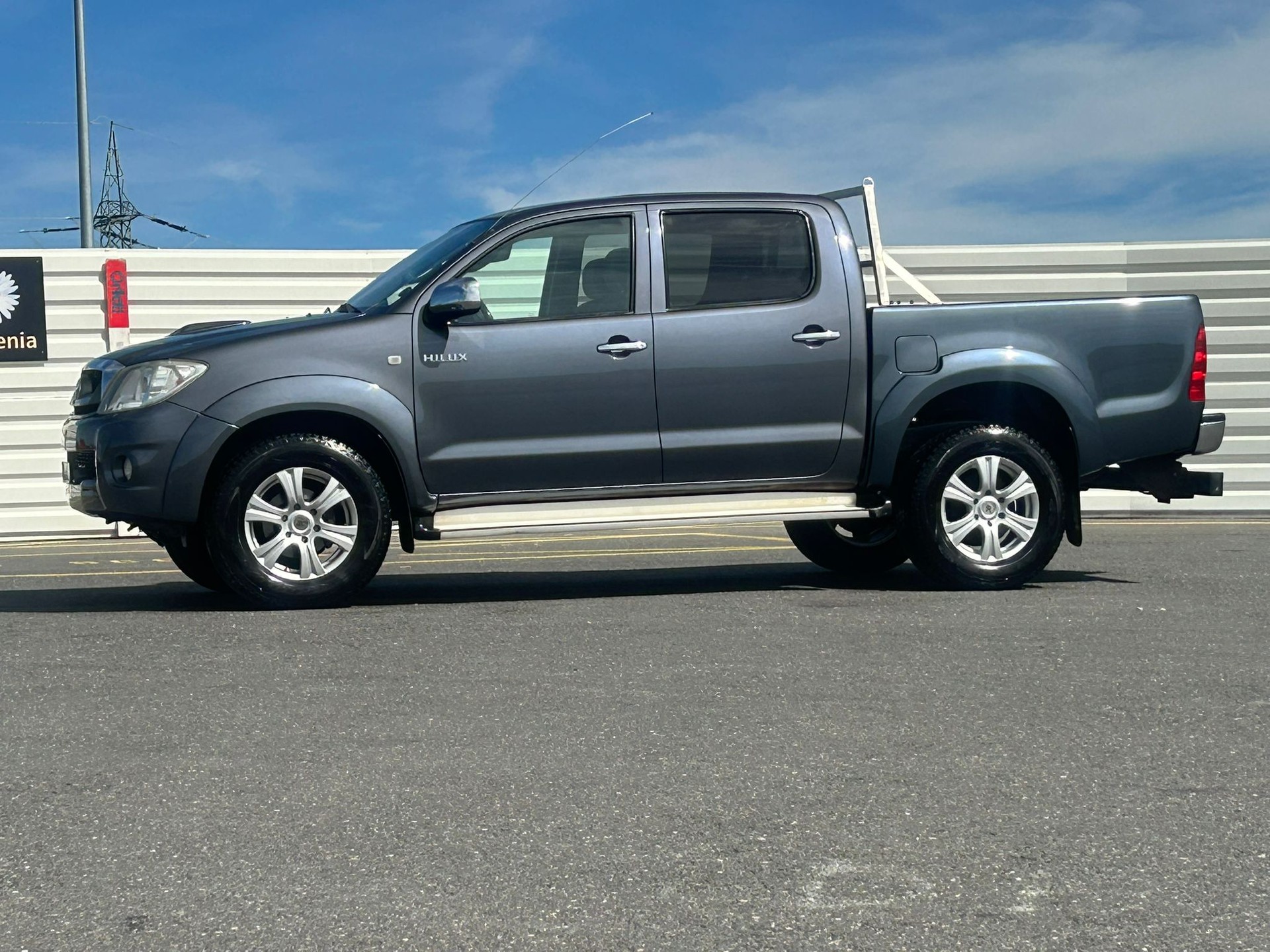 TOYOTA Hilux 4x4 DoubleCab LineaSol Premium A-image-38