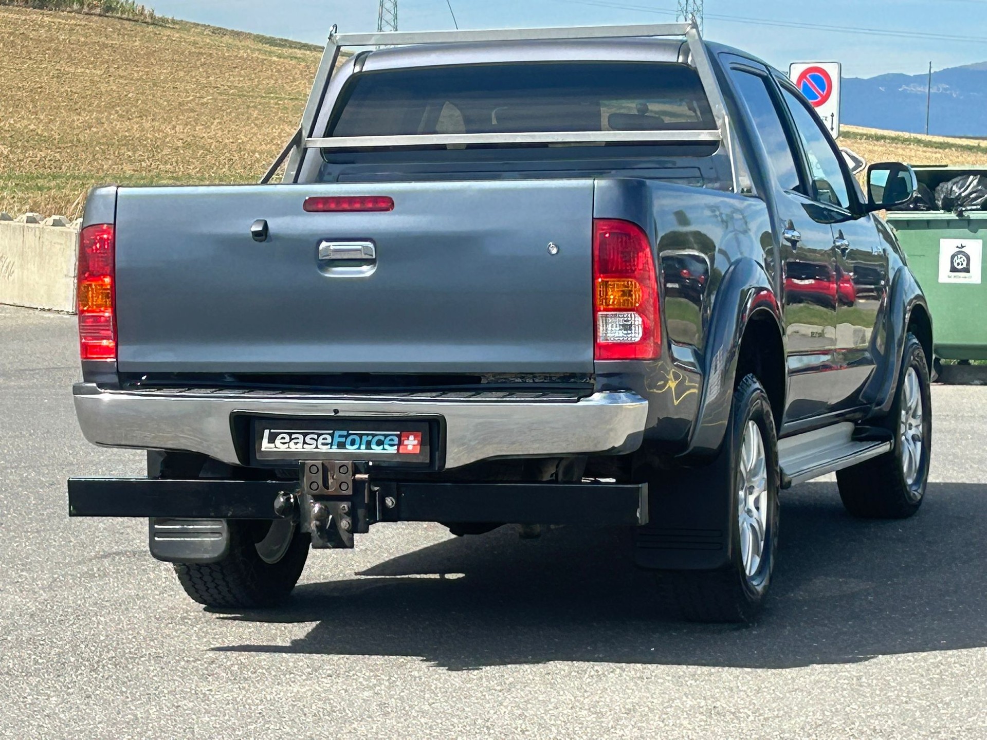 TOYOTA Hilux 4x4 DoubleCab LineaSol Premium A-image-25