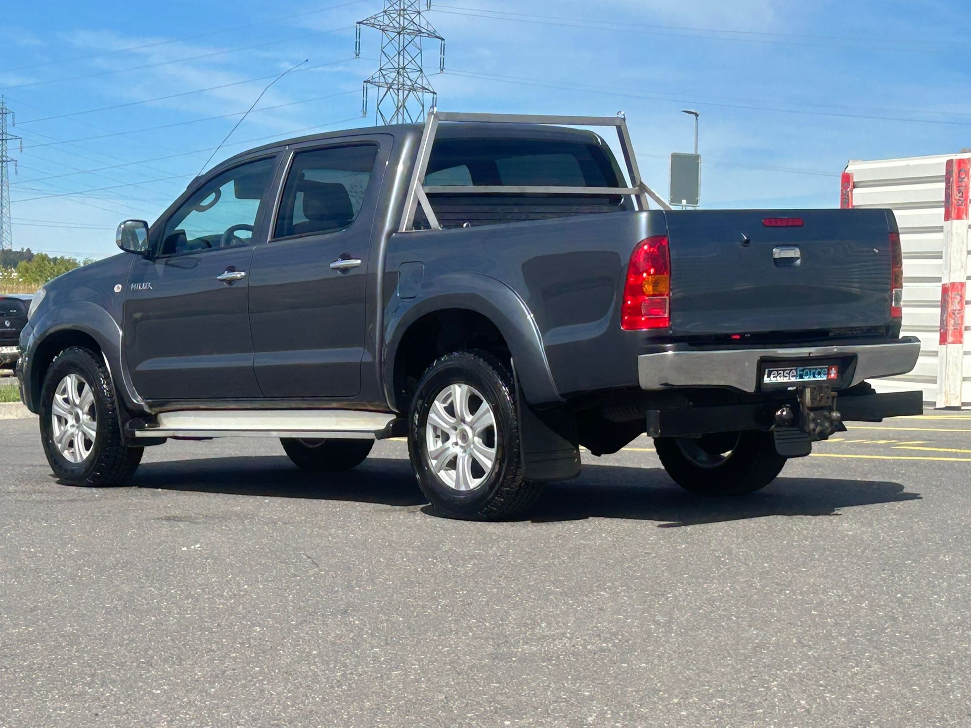 TOYOTA Hilux 4x4 DoubleCab LineaSol Premium A-image-35