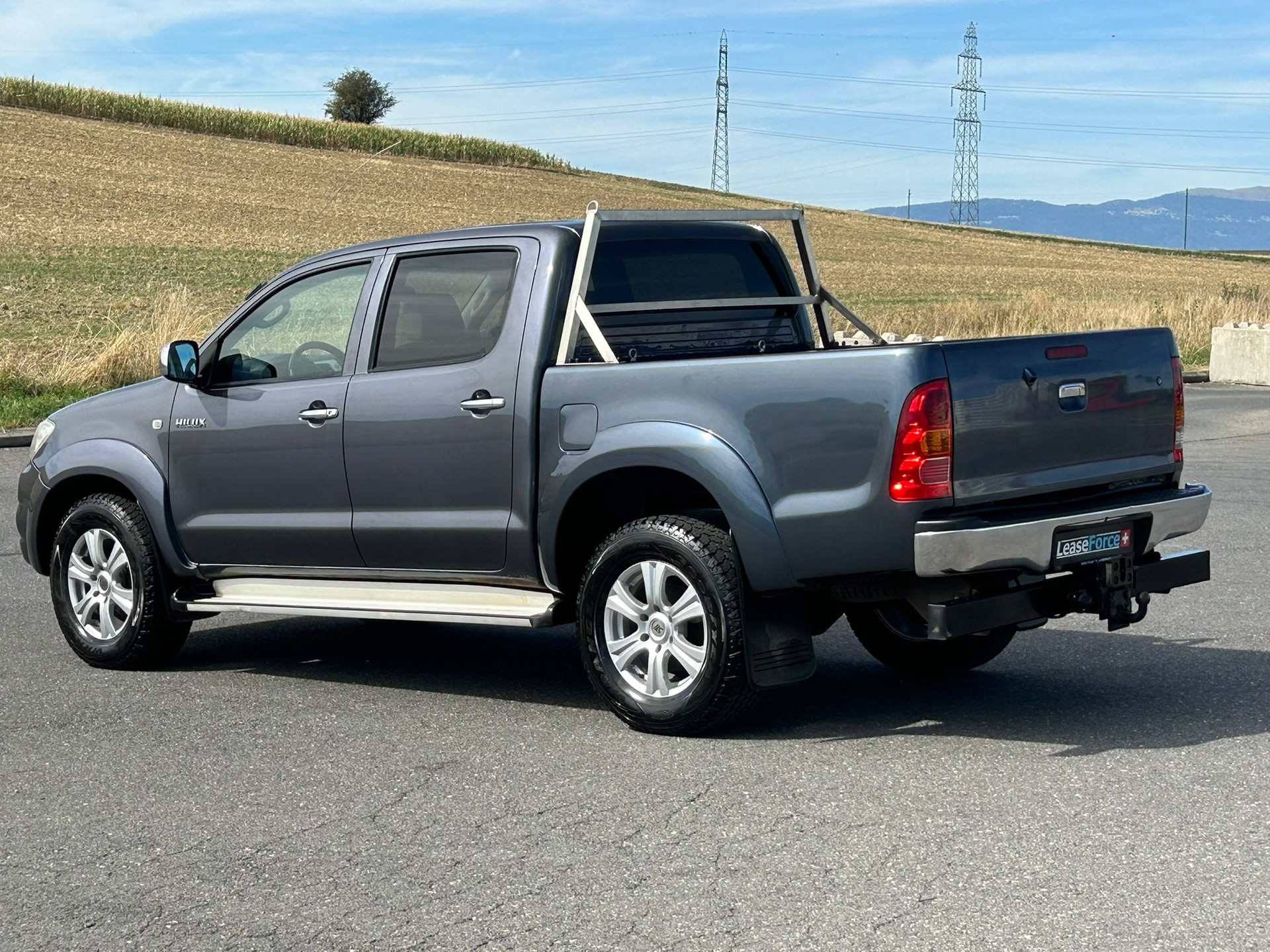 TOYOTA Hilux 4x4 DoubleCab LineaSol Premium A-image-34