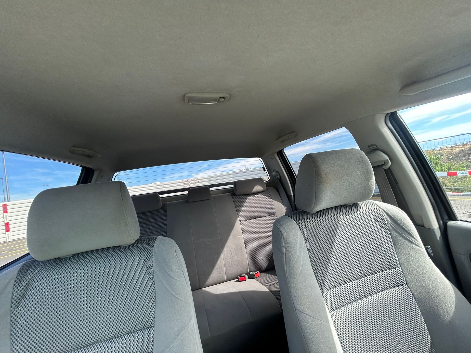 TOYOTA Hilux 4x4 DoubleCab LineaSol Premium A-showroom-element-3