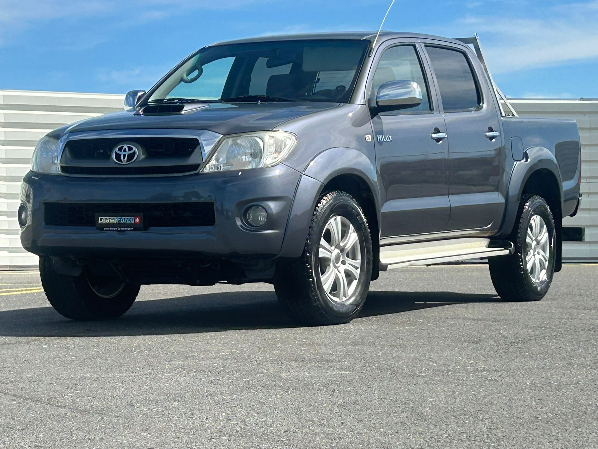 TOYOTA Hilux 4x4 DoubleCab LineaSol Premium A-image-43