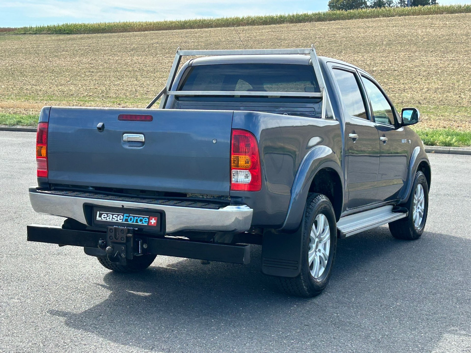 TOYOTA Hilux 4x4 DoubleCab LineaSol Premium A-image-26