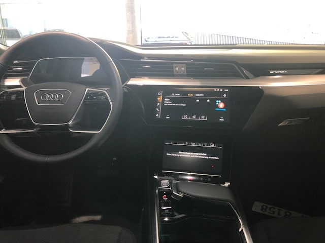 AUDI e-tron 50 Sportback S Line quattro-image-7