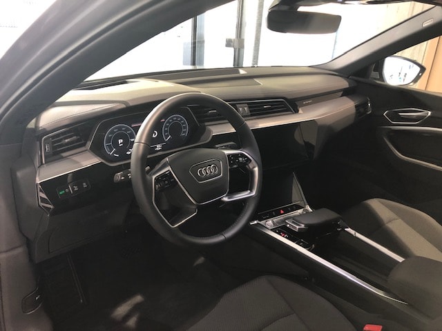 AUDI e-tron 50 Sportback S Line quattro-image-6