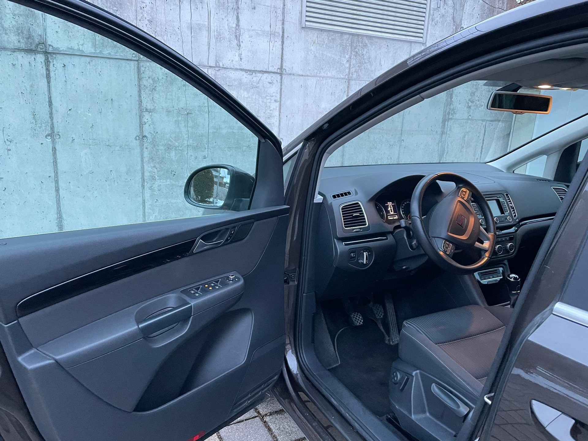 SEAT ALHAMBRA 2.0 TDI 4M-image-11