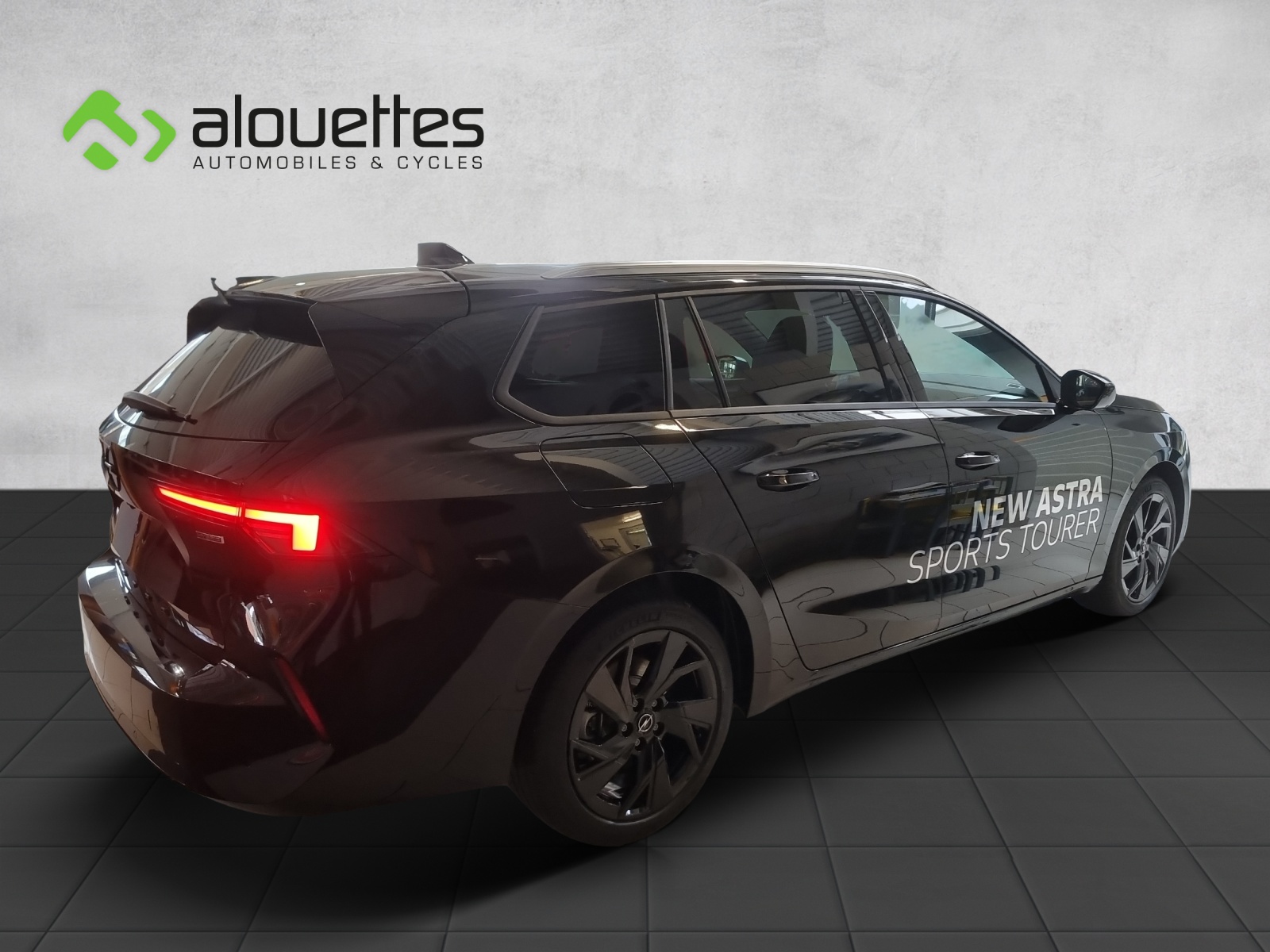 OPEL Astra Sports Tourer 1.6 PHEV Turbo Swiss Plus A-image-4