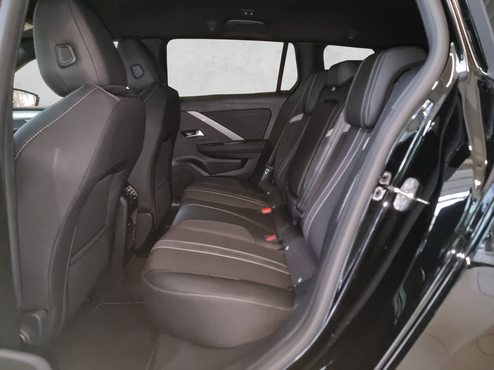OPEL Astra Sports Tourer 1.6 PHEV Turbo Swiss Plus A-image-11