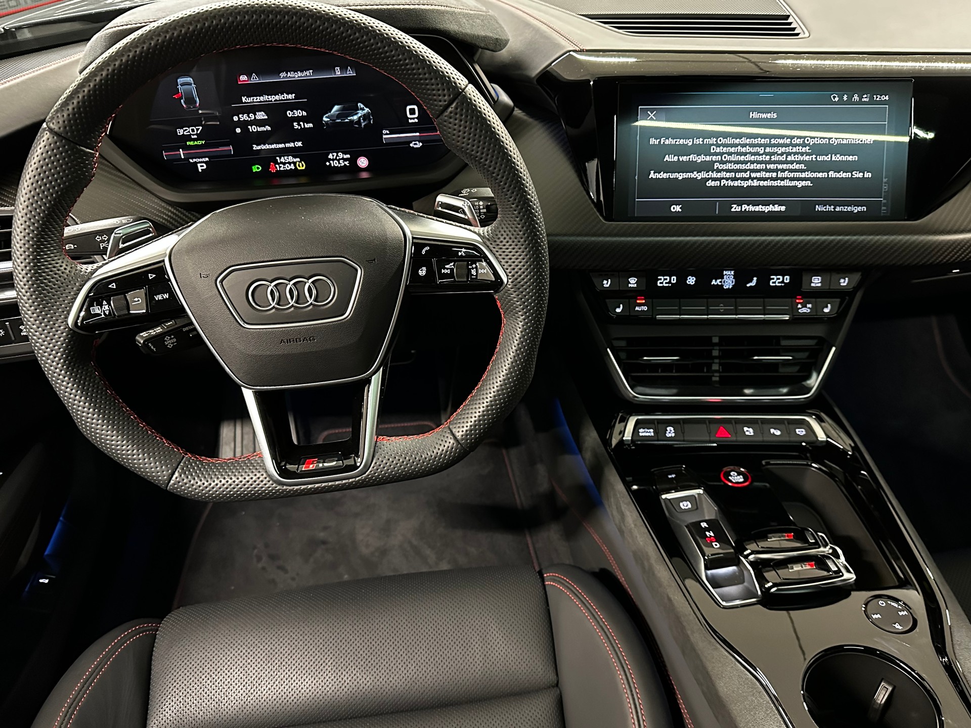 AUDI RS e-tron GT quattro-image-13