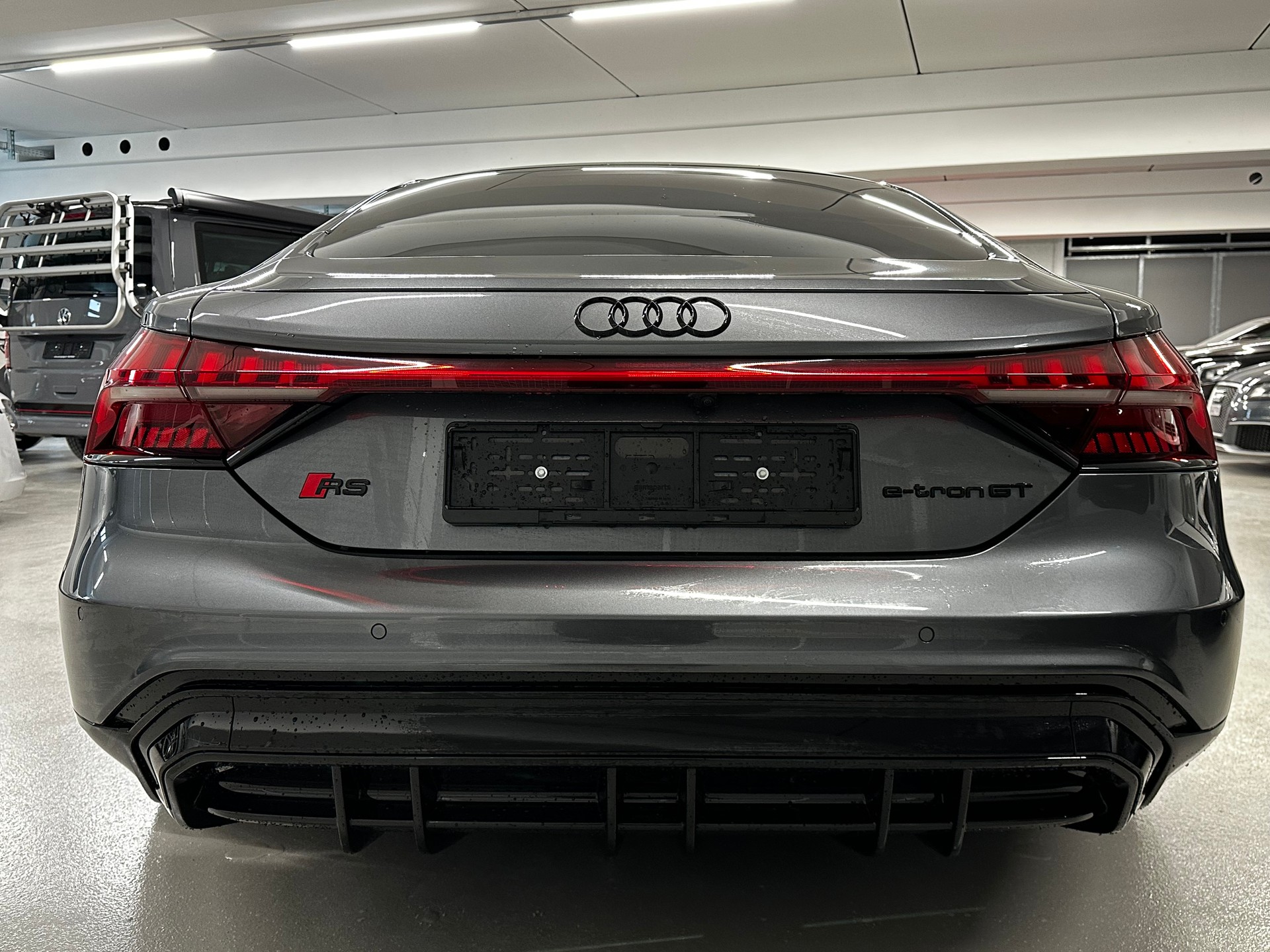 AUDI RS e-tron GT quattro-image-4