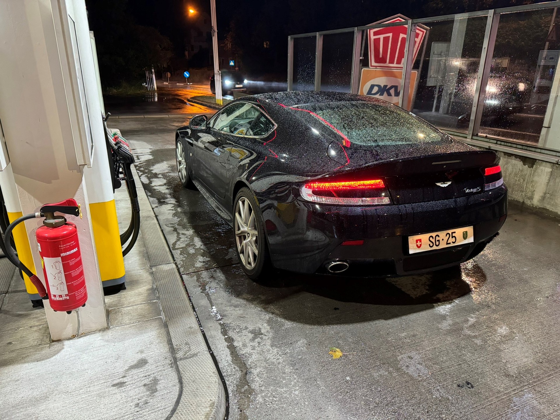 ASTON MARTIN V8 Vantage 4.7 S Sportshift