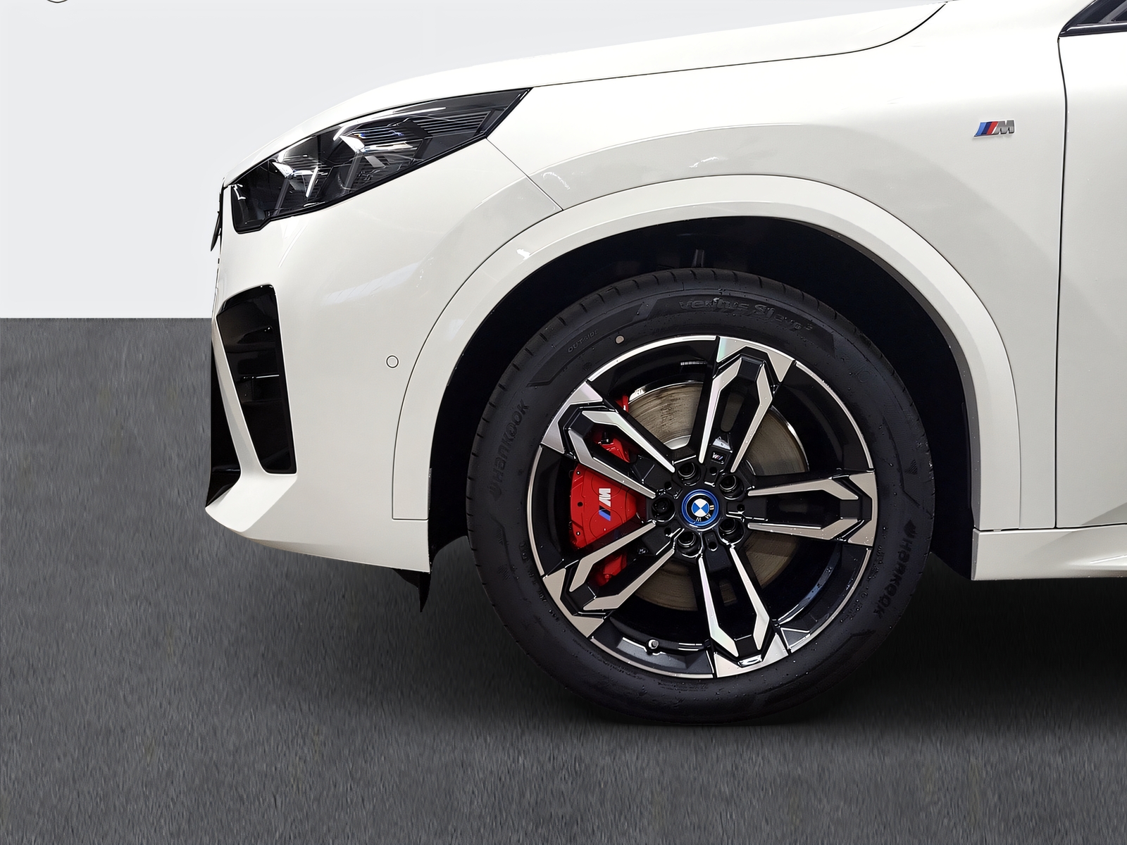 BMW iX2 xDrive 30 M Sport Pro-image-8