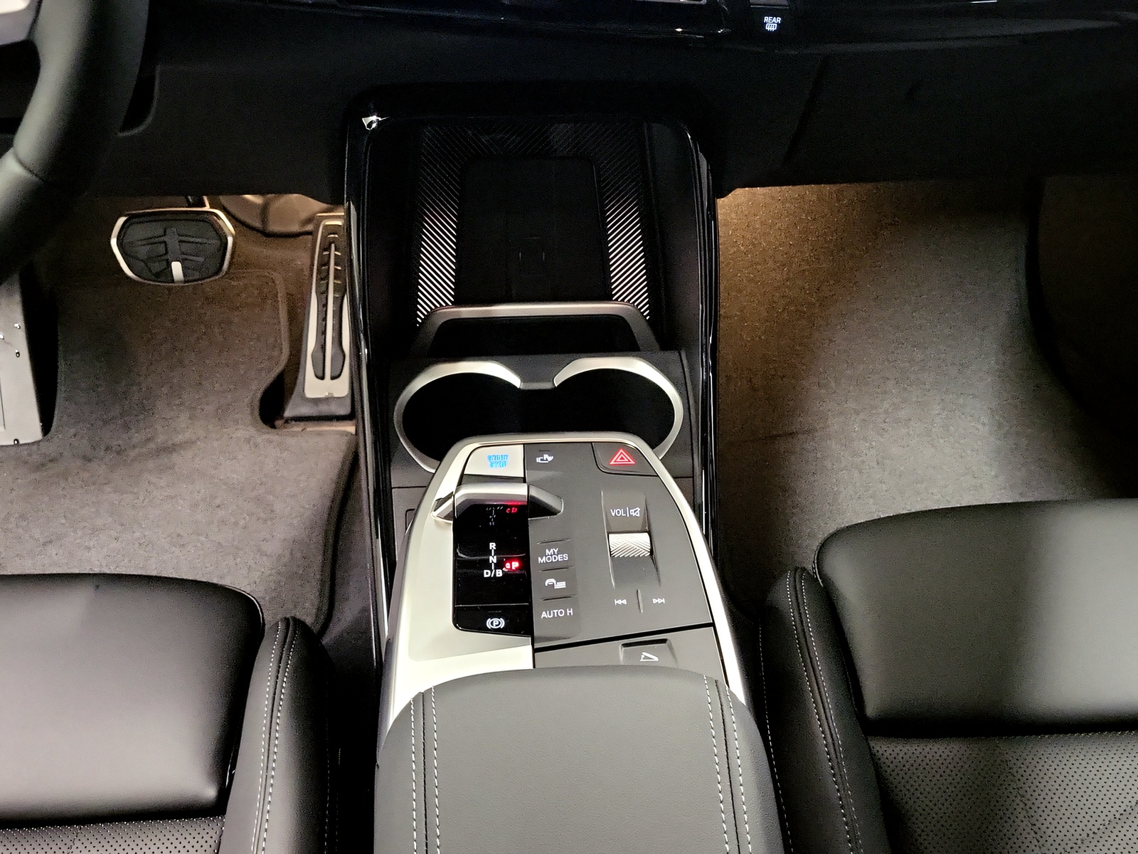 BMW iX2 xDrive 30 M Sport Pro-image-15
