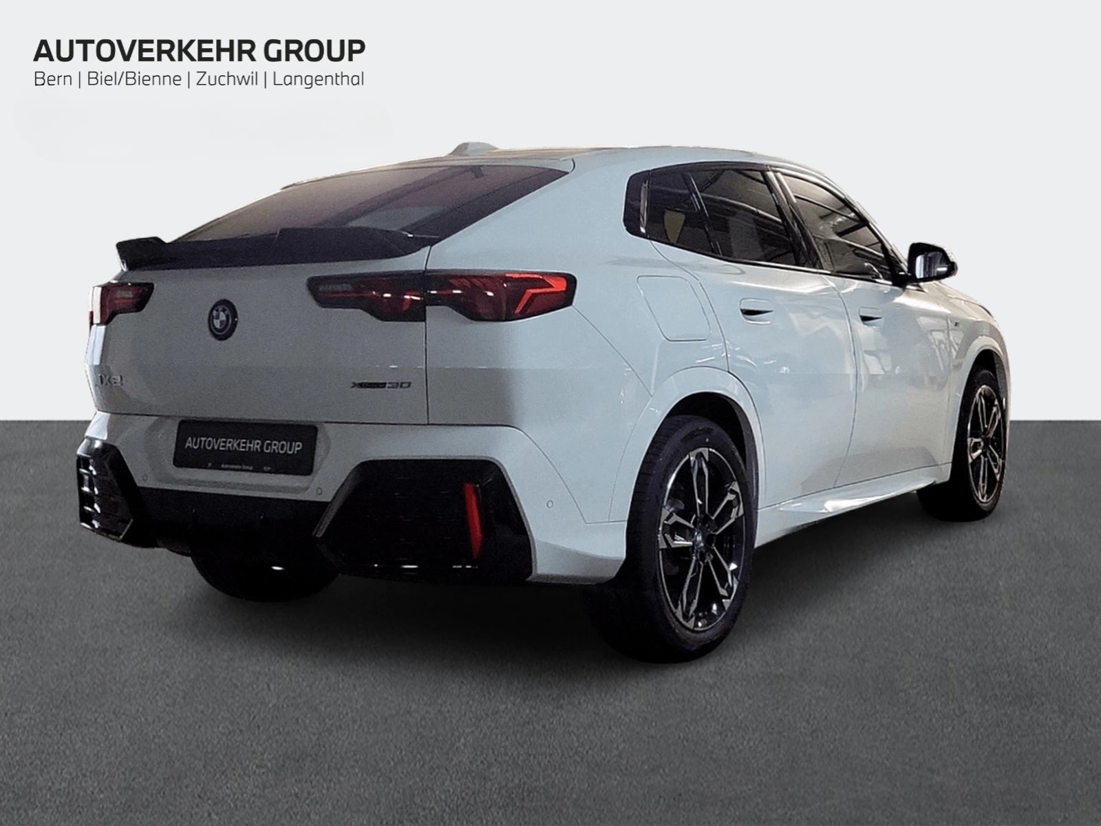BMW iX2 xDrive 30 M Sport Pro-image-6