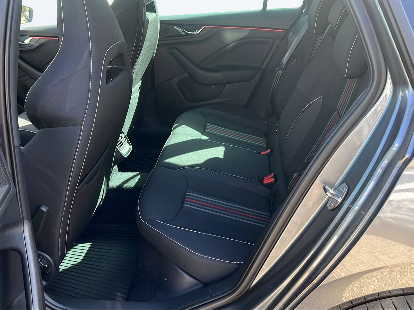 SKODA Kamiq 1.0 TSI Monte Carlo DSG-image-13