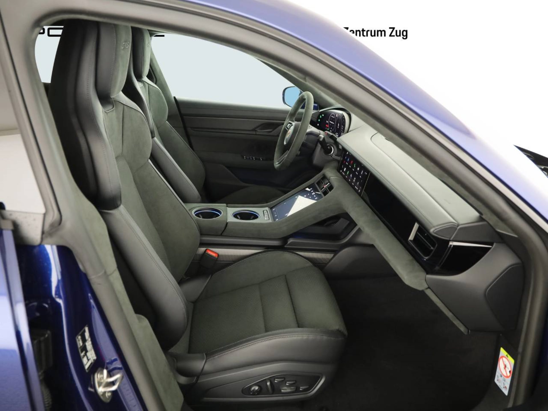PORSCHE Taycan GTS Sport Turismo-image-9