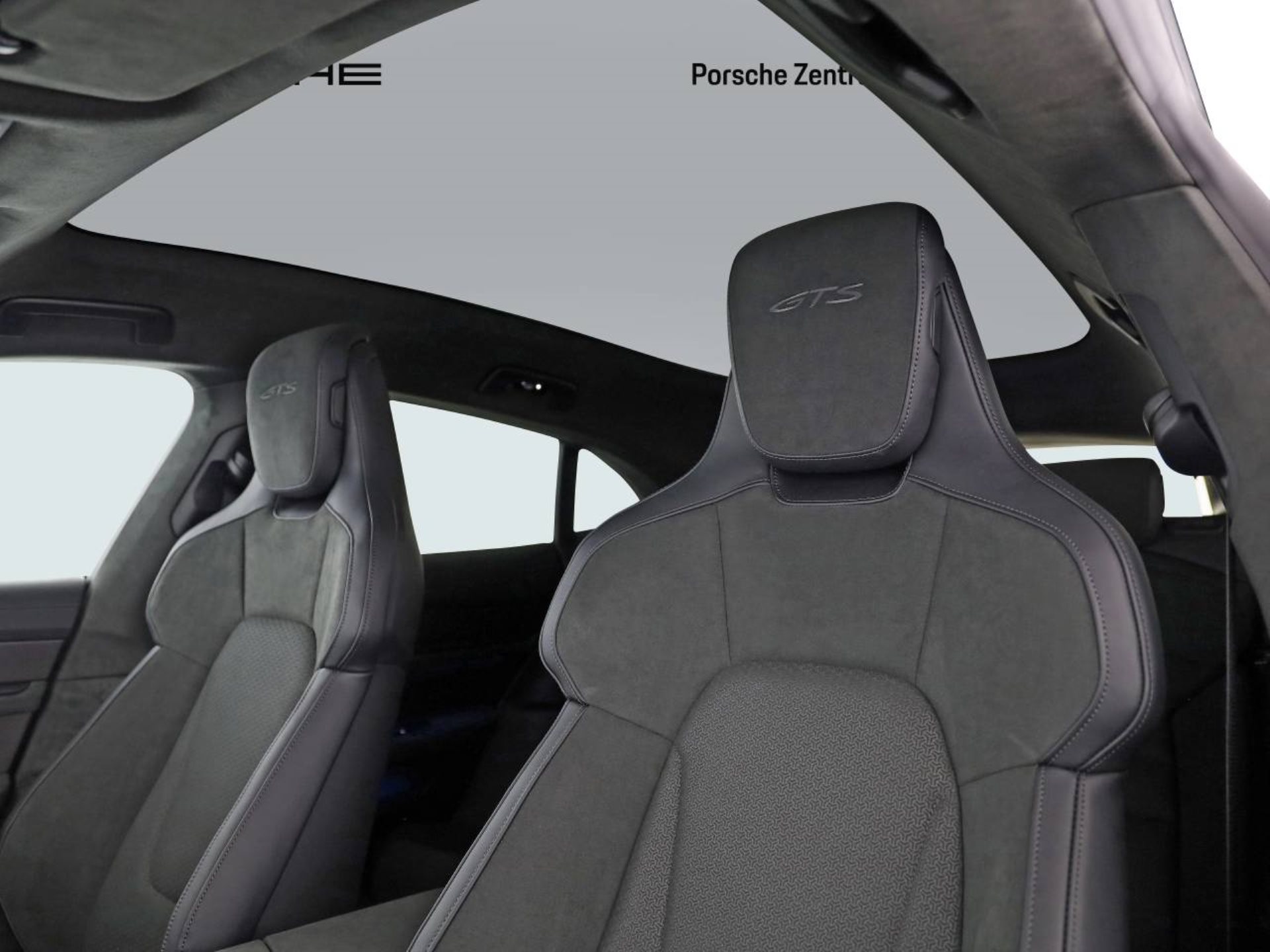 PORSCHE Taycan GTS Sport Turismo-image-11