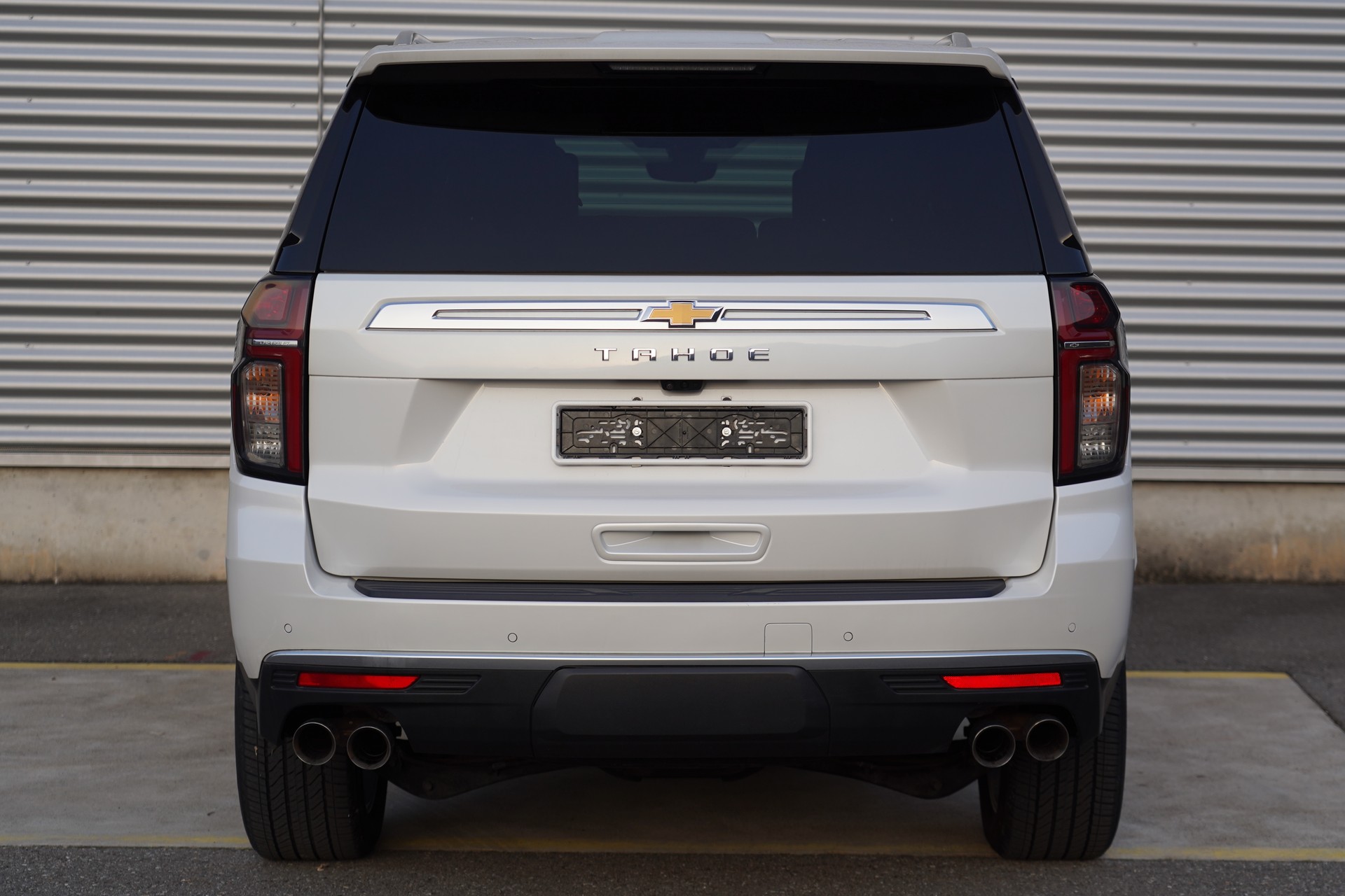 CHEVROLET Tahoe High Country 6.2 AWD-image-2