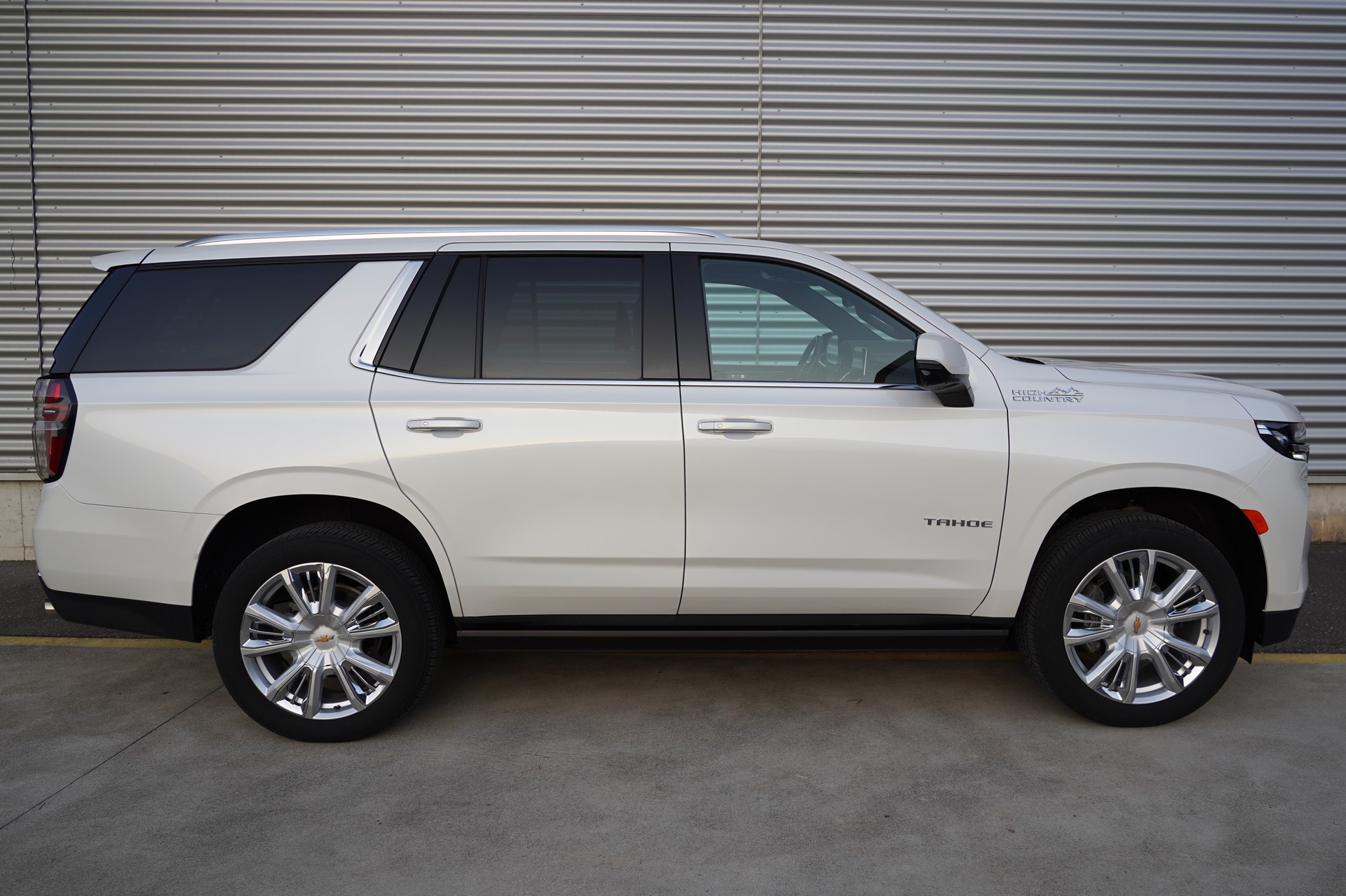 CHEVROLET Tahoe High Country 6.2 AWD-image-4