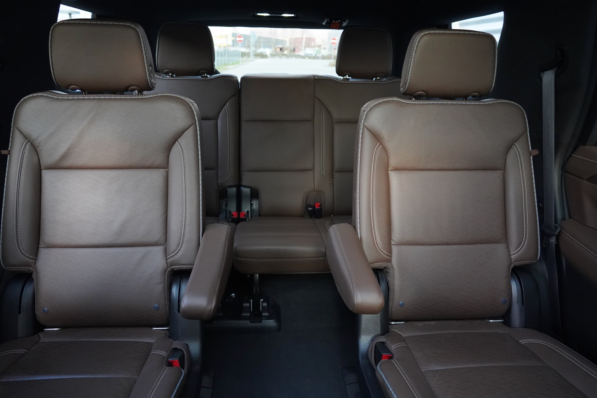 CHEVROLET Tahoe High Country 6.2 AWD-image-9