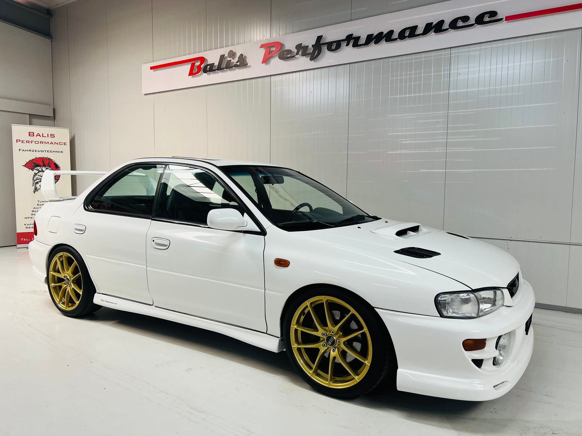 SUBARU Impreza 2.0 Turbo