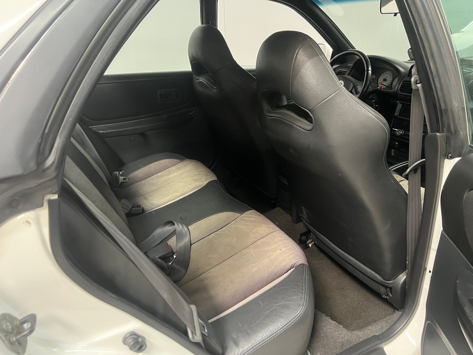 SUBARU Impreza 2.0 Turbo-image-9
