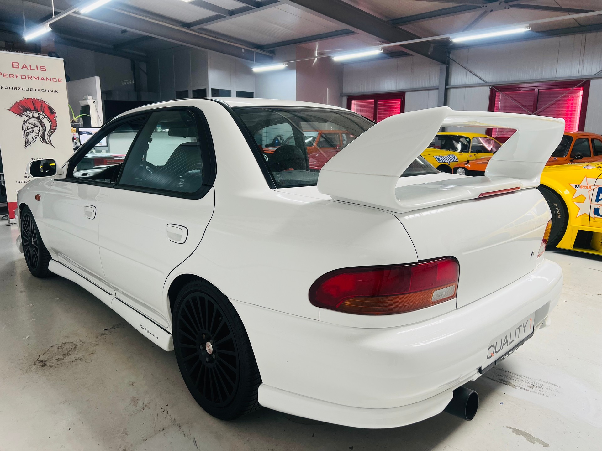 SUBARU Impreza 2.0 Turbo-image-5