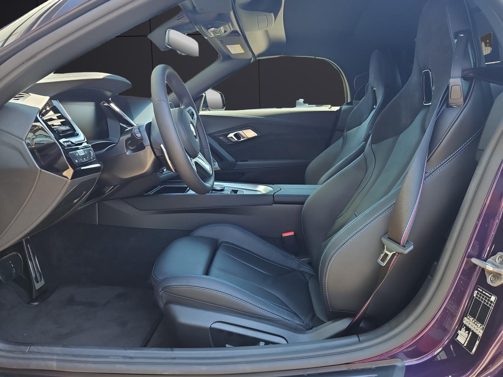 BMW Z4 20i sDrive-image-1