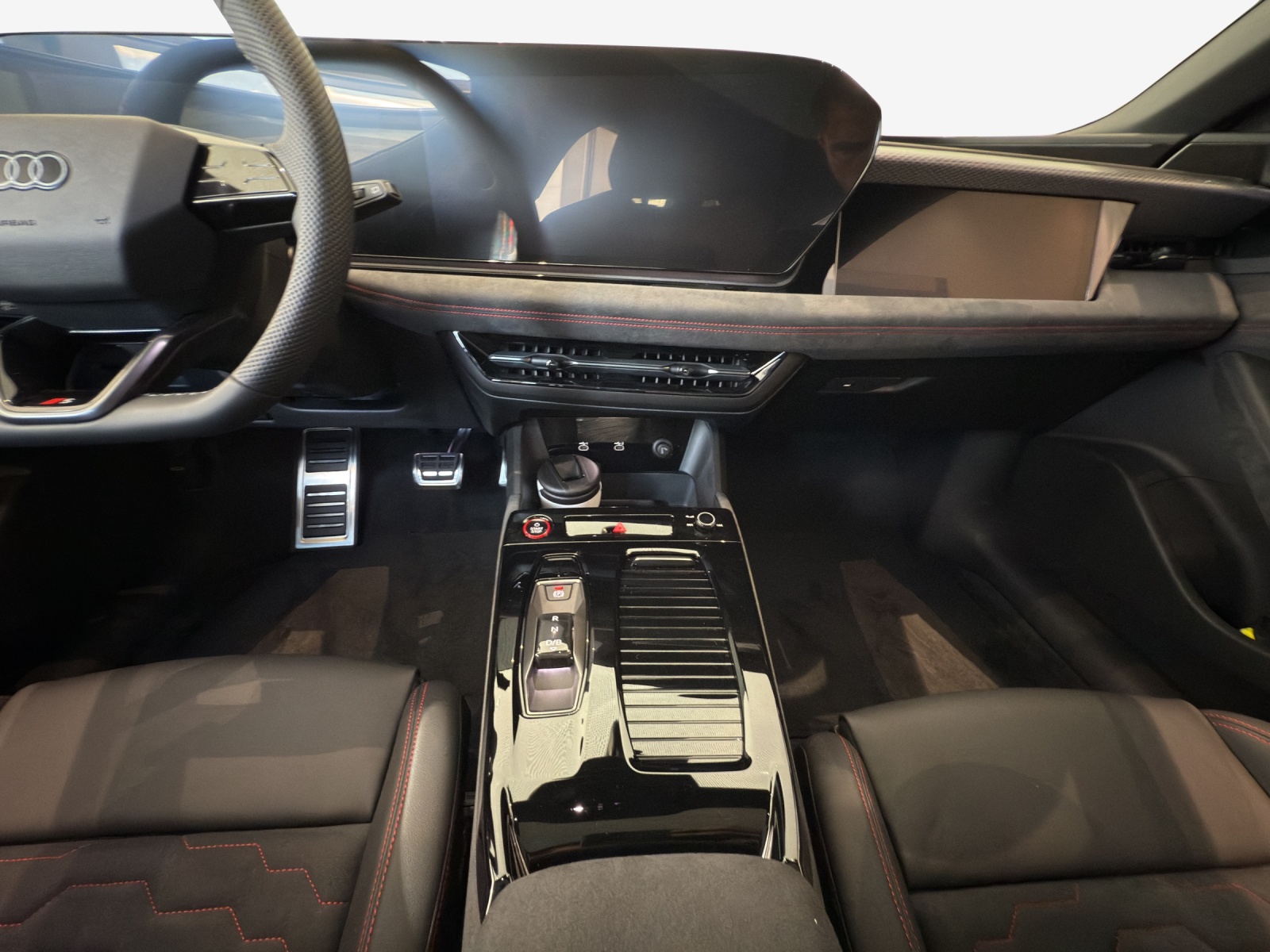 AUDI A6 Avant e-tron quattro-image-10