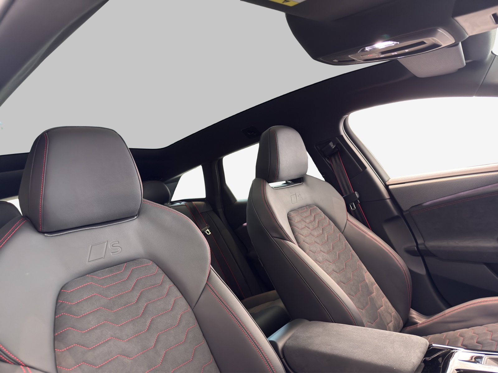 AUDI A6 Avant e-tron quattro-image-15