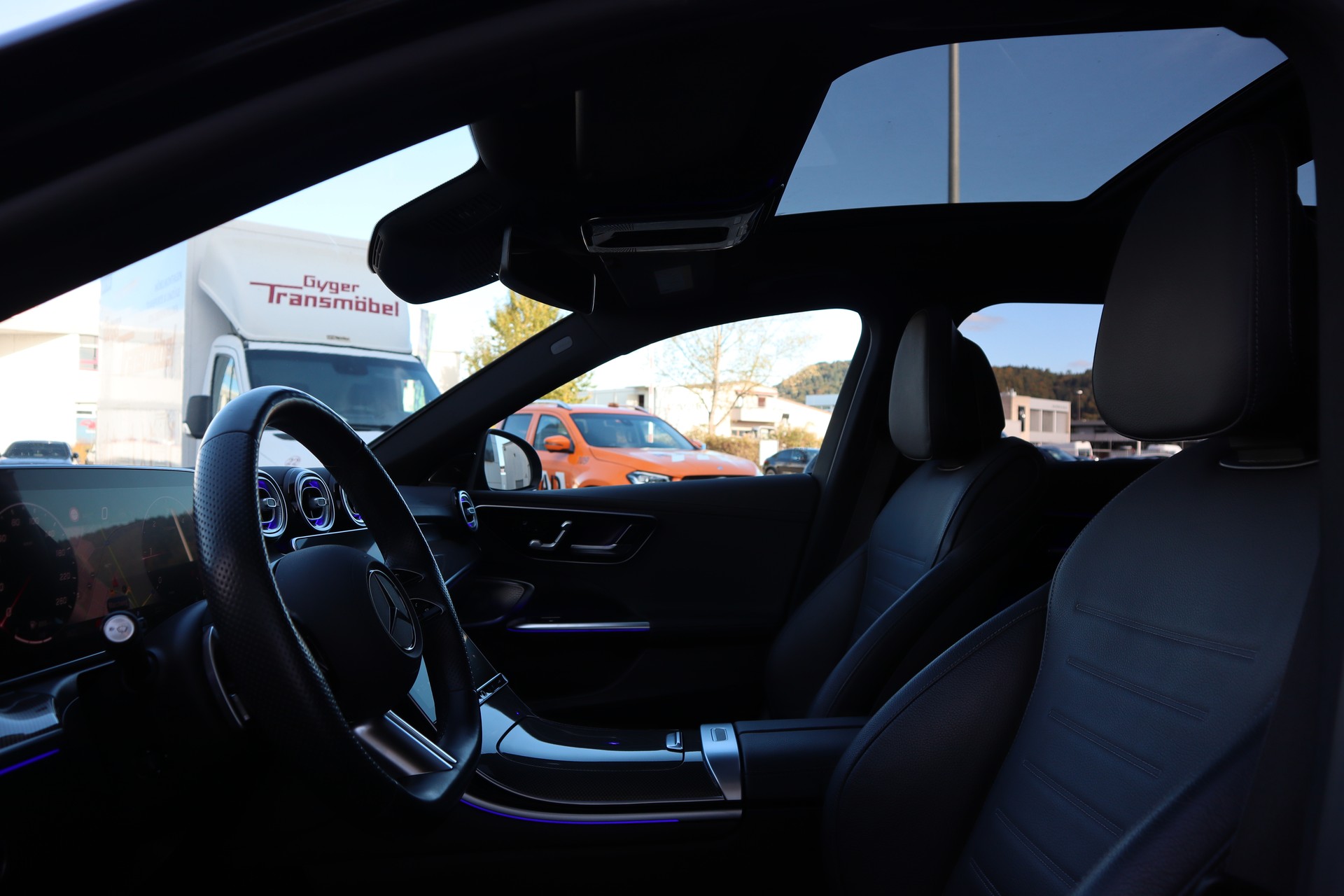 MERCEDES-BENZ C 220 d T 4Matic AMG Line-image-4