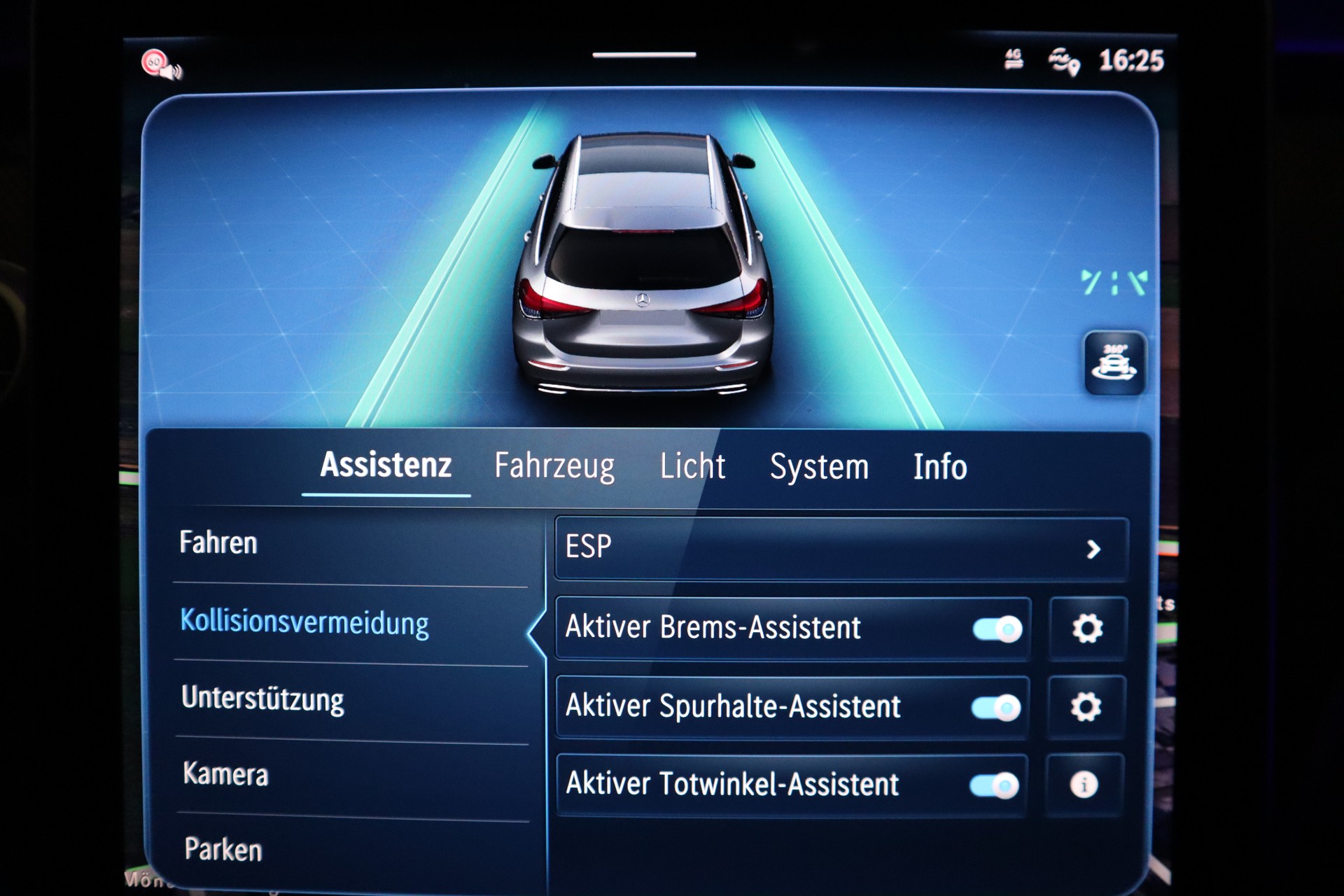 MERCEDES-BENZ C 220 d T 4Matic AMG Line-image-14