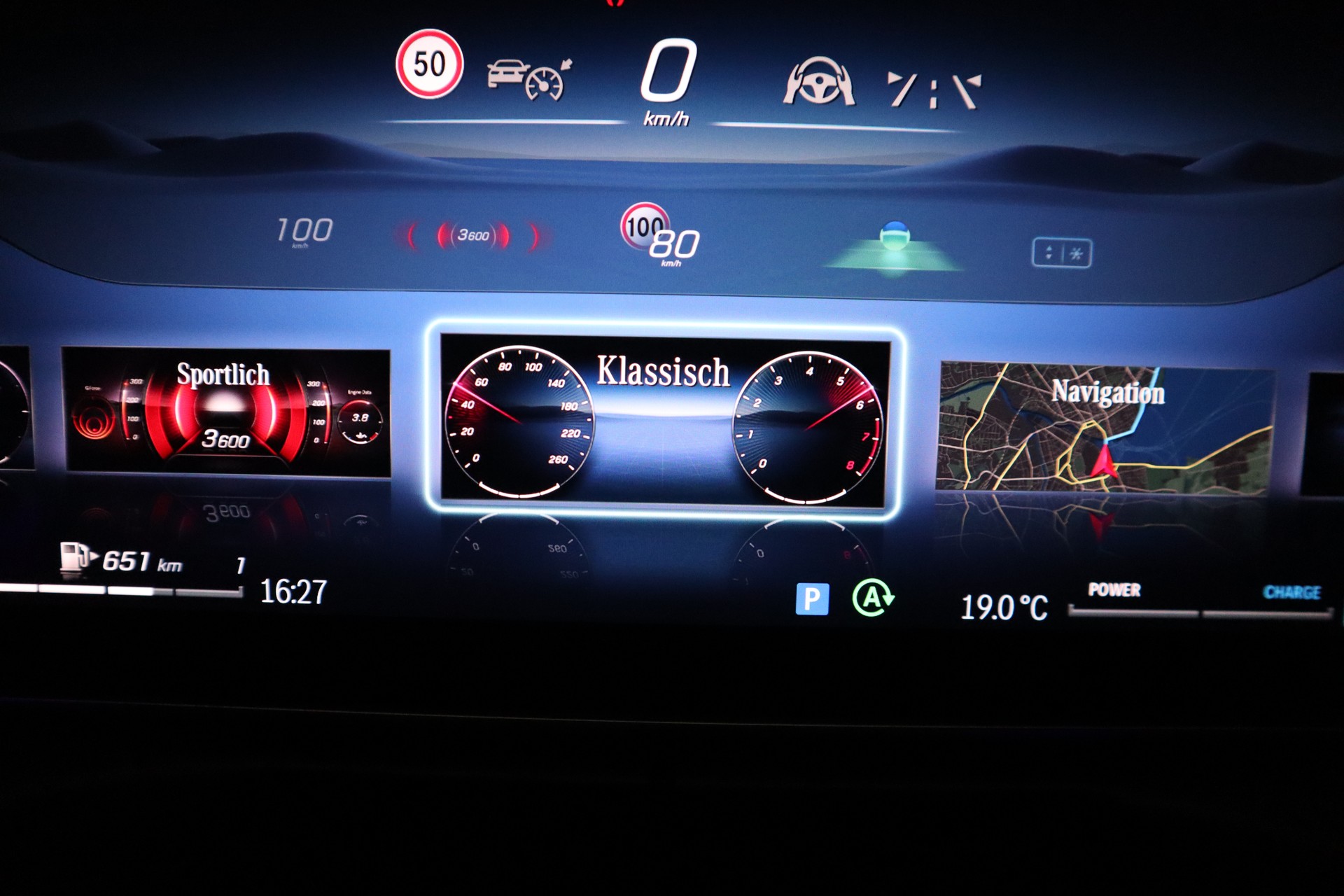 MERCEDES-BENZ C 220 d T 4Matic AMG Line-image-22