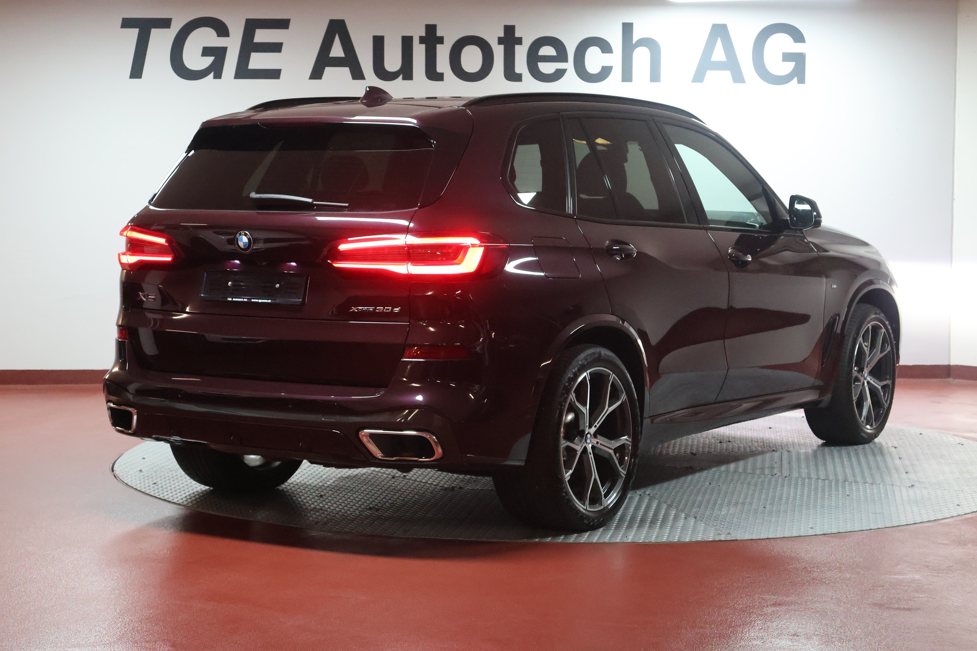 BMW X5 xDrive 48V 30d M Sport Steptronic-image-21