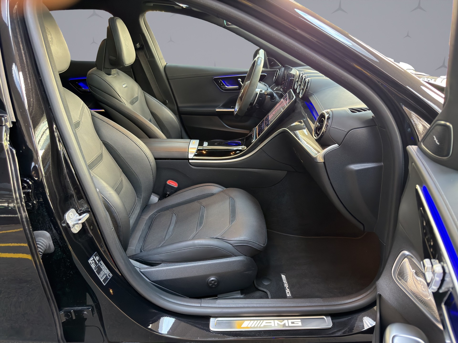 MERCEDES-BENZ C 63 AMG S E Performance-image-15