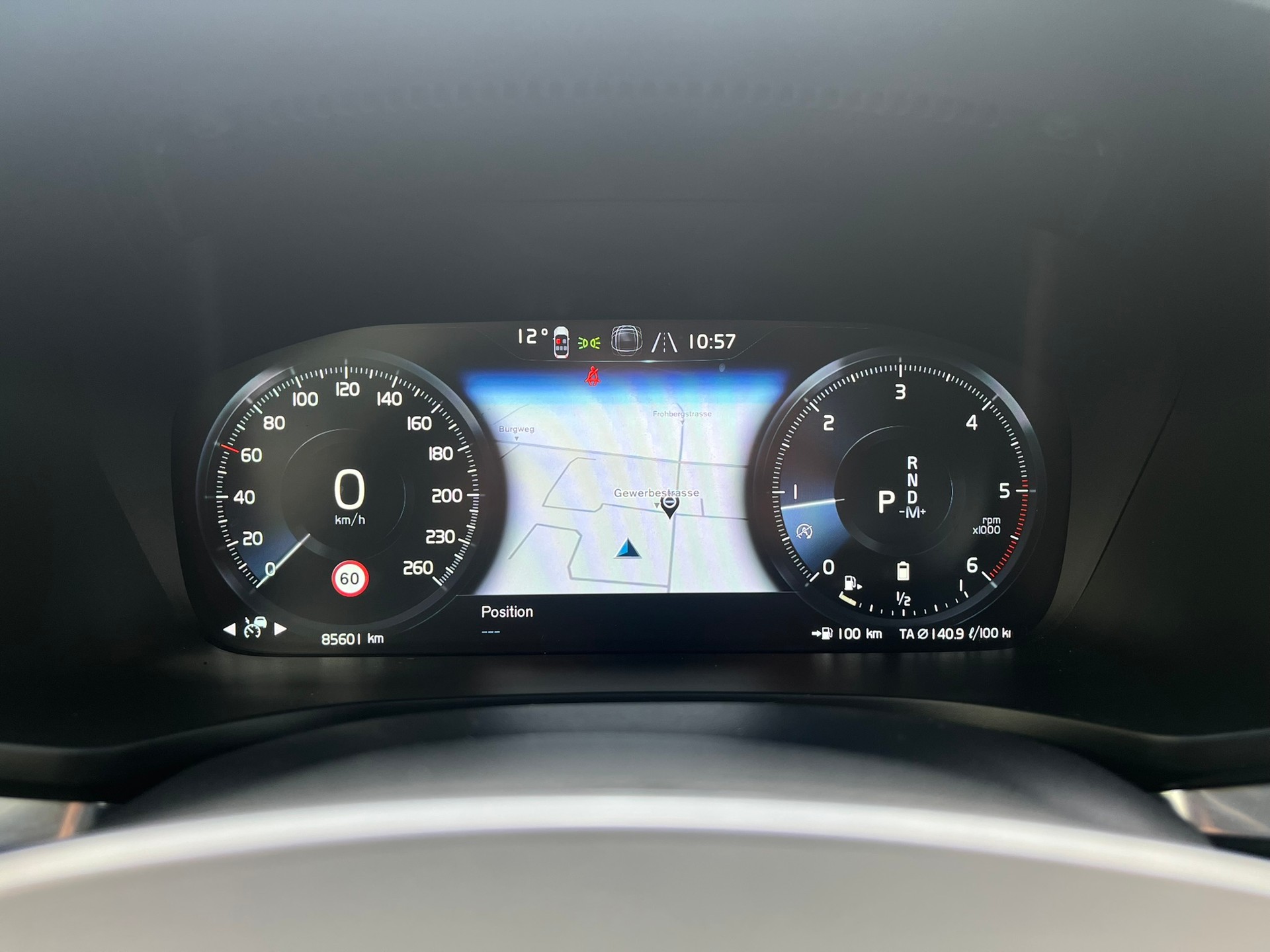 VOLVO V60 2.0 B4 Inscription-image-17